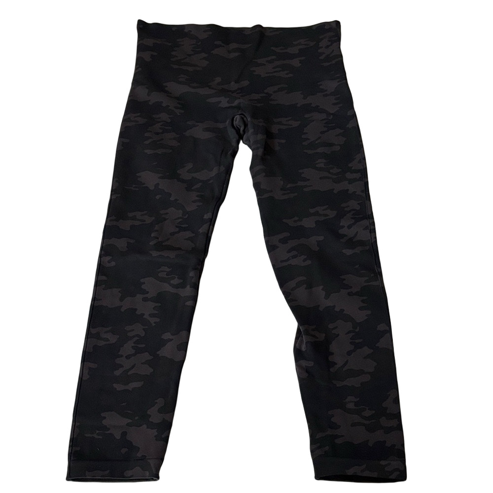 Spanx Dark Camo Capri Leggings Sz XL | Slimming Activewear Stretch Pants